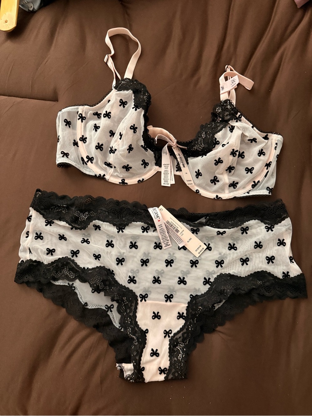 Victoria’s Secret Tease Lace-Trim Bow Print Bra & Brief Set - Light Pink/Black